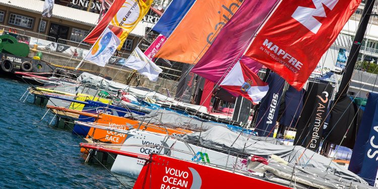 La bandera de Vigo, en la Vuelta al Mundo