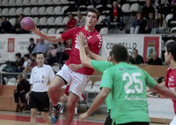 Los errores condenan al Octavio en su fortín (27-28)