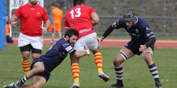 El líder no tiene piedad del Blusens (68-7)