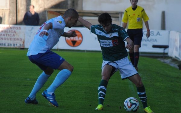 El Coruxo se estrella con los postes (0-0)