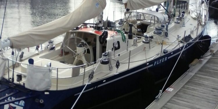 El legendario «Flyer», ganador de la Vuelta al Mundo de Vela, en Vigo