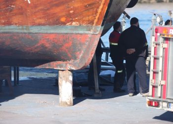 Aparece un cadáver flotando en Cangas