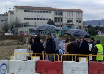 Vecinos de Coia convocan una manifestación contra la instalación del barco