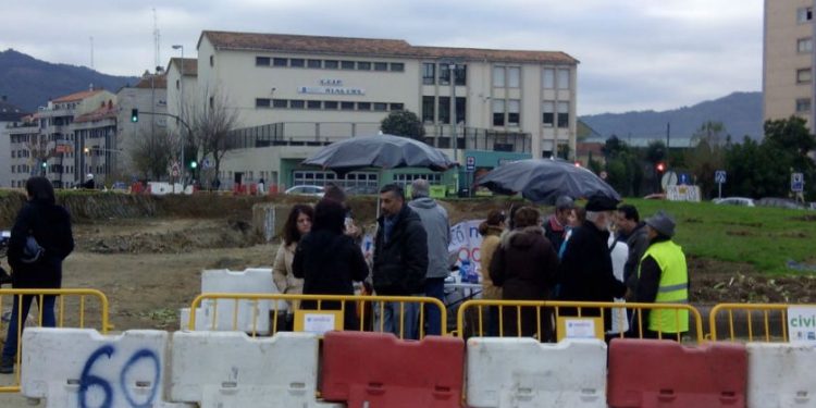 Vecinos de Coia convocan una manifestación contra la instalación del barco