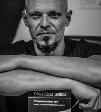 César Pérez Gellida: «Empecé a escribir para combatir el insomnio»