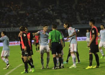 Competición da tres días al árbitro para que aclare lo sucedido con Larrivey