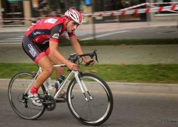 Mota y Avelleira dan el salto al Rías Baixas