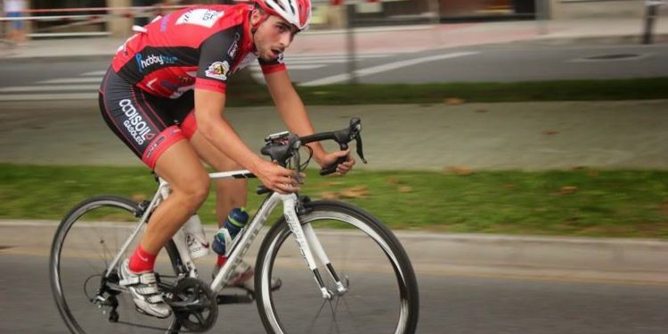 Mota y Avelleira dan el salto al Rías Baixas