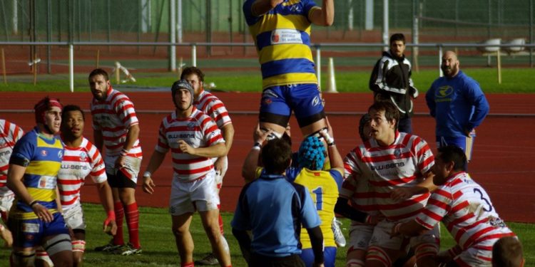 El Blusens no culmina la remontada en Ferrol (12-13)