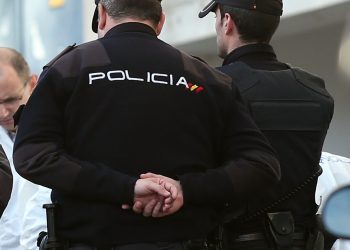 Detenido en Albacete por injuriar en las redes sociales a los policías tiroteados en Vigo