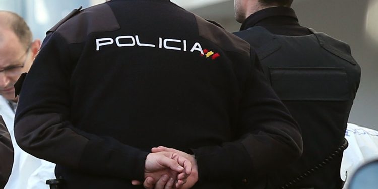 Detenido en Albacete por injuriar en las redes sociales a los policías tiroteados en Vigo