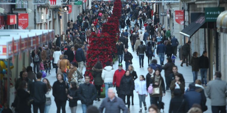 Primera tarde de compras navideñas
