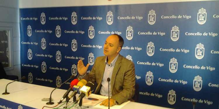 David Regades: «La instalación del barco en Coia es  cuestión de días»