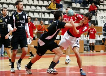 El Octavio se estrella contra el muro de la experiencia en As Travesas (29-32)