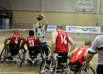 El Amfiv ensucia un buen partido (55-78)