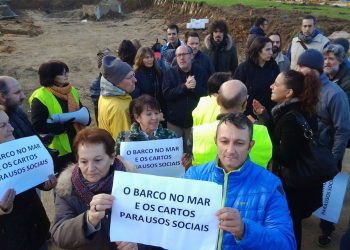 El Concello seguirá con las obras en Coia y los vecinos mantienen el bloqueo
