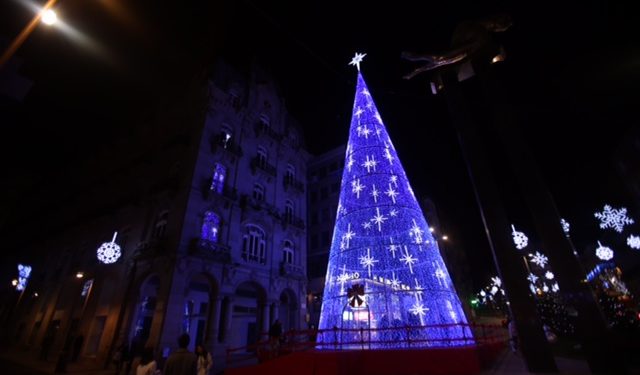 Identificada una joven por patear adornos navideños en la calle Príncipe