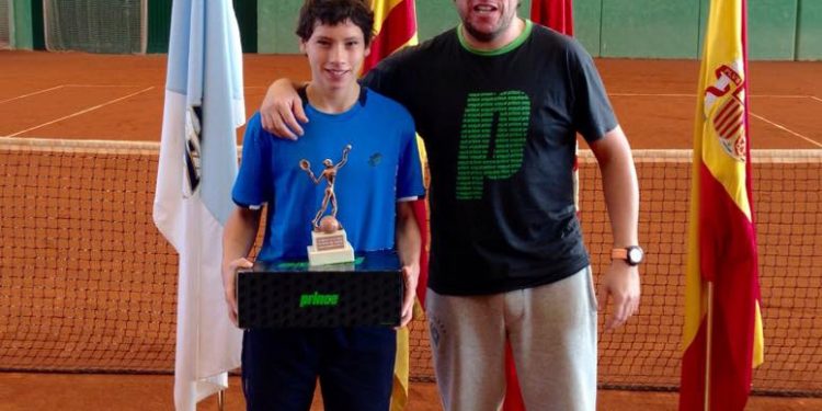 Tomás Currás, del Náutico, subcampeón del Máster Nacional