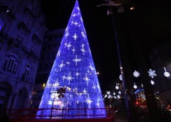 La decoración navideña de Vigo no se destruye, se transforma