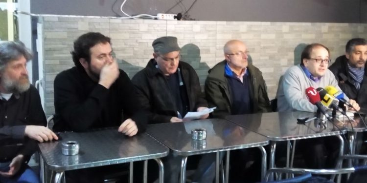 Frente común de la izquierda viguesa contra el barco en la rotonda