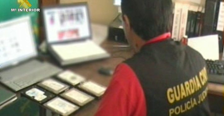 Detenido en Vigo por abusar de menores y publicar las imágenes en internet