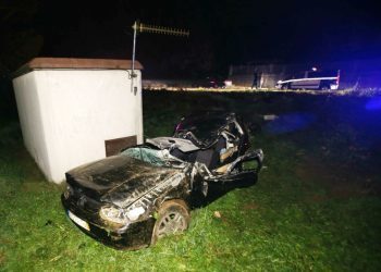 Un joven portugués muere en Arbo al salirse su coche de la vía y chocar con una caseta