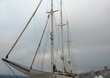 La goleta «Xarifa» apura su puesta a punto en la ría de Vigo para regresar en marzo al Mediterráneo