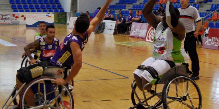 El Amfiv quiere estrenarse en la Fase por el Título