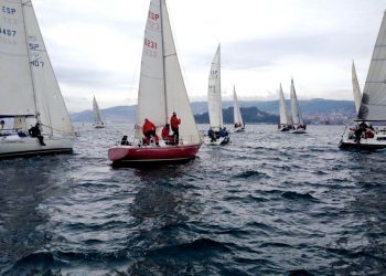 Regata muy táctica con liderato de los dos vigentes campeones