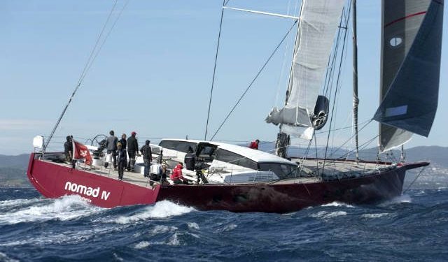 “Nomad IV”, o como «velejar» a bordo de un cien pies de carbono