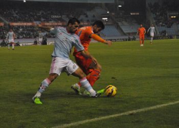 Berizzo baraja volver a la defensa de tres centrales