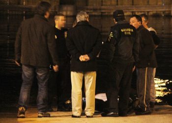 Fallece ahogado en Marín al tropezar y caer al mar