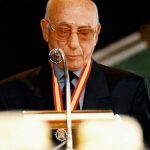 16398892907_98663328b5_z