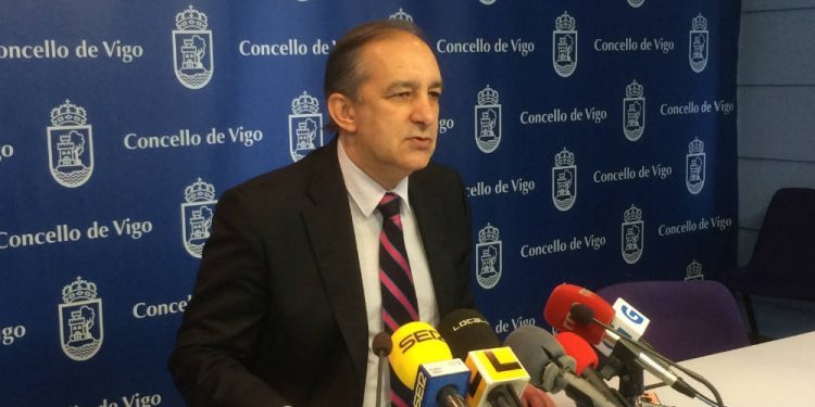 Figueroa: «El PP está más unido y fuerte que nunca para apoyar a Elena Muñoz»