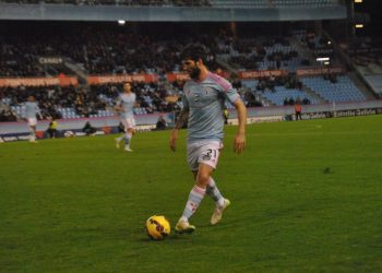 La defensa con tres centrales, un recurso ante el tridente atlético