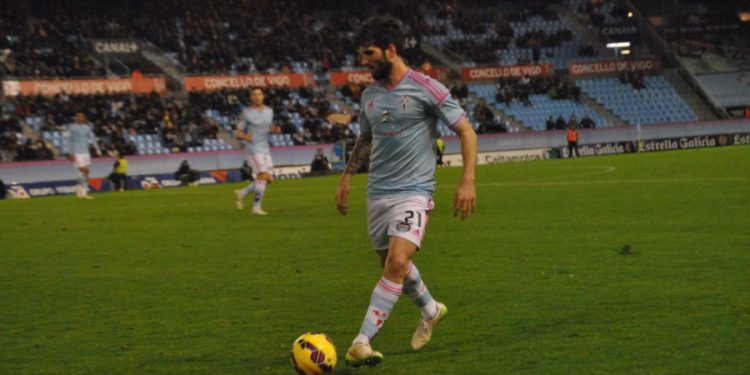 La defensa con tres centrales, un recurso ante el tridente atlético