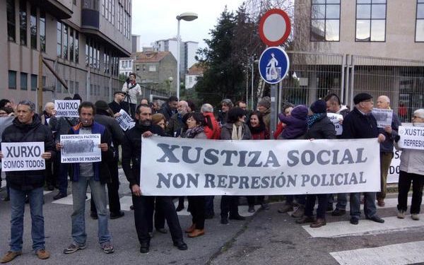 Concentración en Vigo a favor de un detenido en la rotonda de Coia