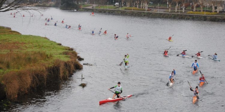 La Federación Española de piragüismo atiende las propuestas gallegas