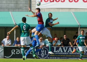 El Coruxo acusa un mal inicio en Langreo (2-1)
