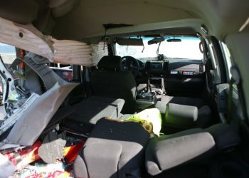 El camión arrastró 50 metros a los agentes de la Guardia Civil