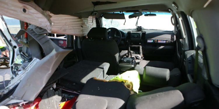 El camión arrastró 50 metros a los agentes de la Guardia Civil