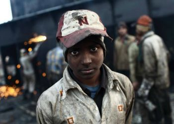 Explotación laboral infantil en los desguaces de Bangladesh