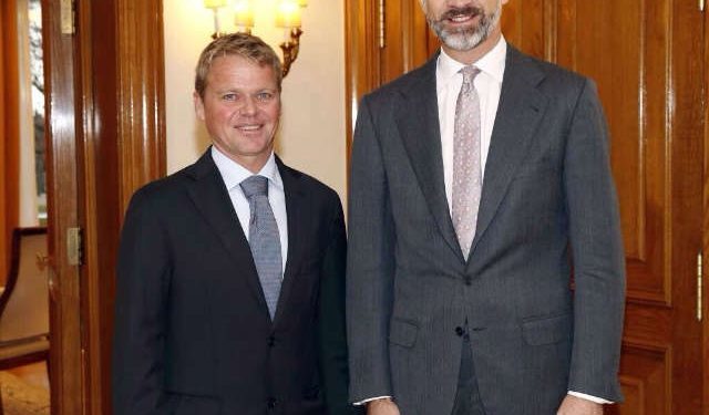 El Rey recibió al navegante y regatista oceánico Alex Pella en el Palacio de la Zarzuela