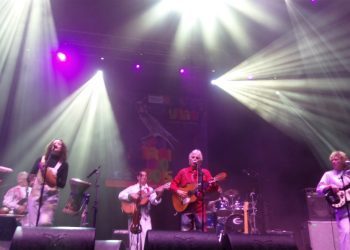 Puro Veneno, bajo la lluvia y sin ‘playback’