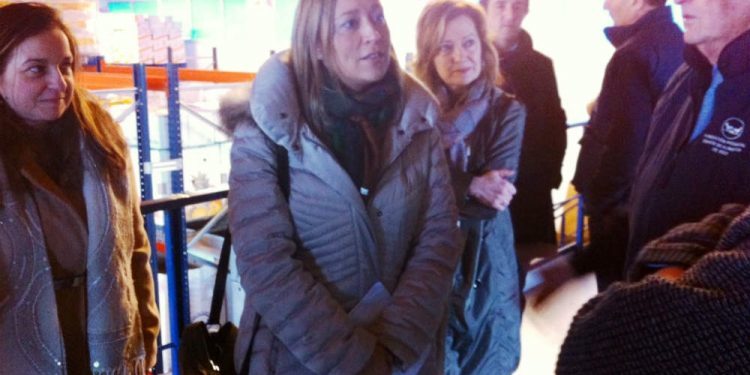 Elena Muñoz propone “un mayor esfuerzo de coordinación” desde el Concello con las entidades sociales