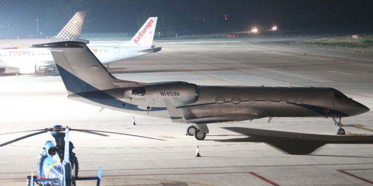 La baja demanda obliga a cancelar el chárter a Estambul desde Vigo