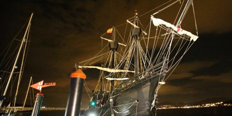 Baiona vive su segunda Arribada con la «Nao Victoria»