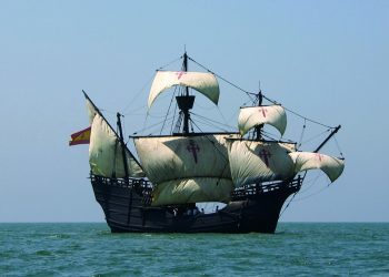 La Nao Victoria arriba esta madrugada al puerto de Baiona