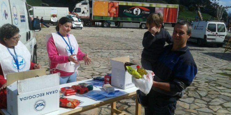 El Banco de Alimentos de Vigo recoge 653 kilos de comida durante la Vig-Bay