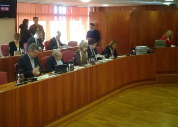 El PP pide un pleno extraordinario para que el alcalde explique las imputaciones por enchufismo